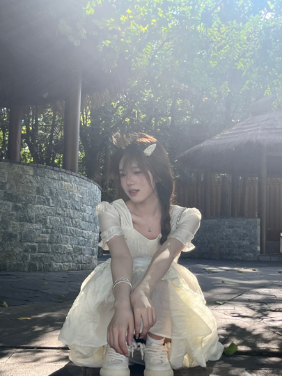 茜bb海报
