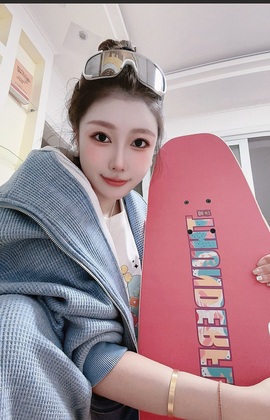 抱抱馨💌今晚休。主播照片