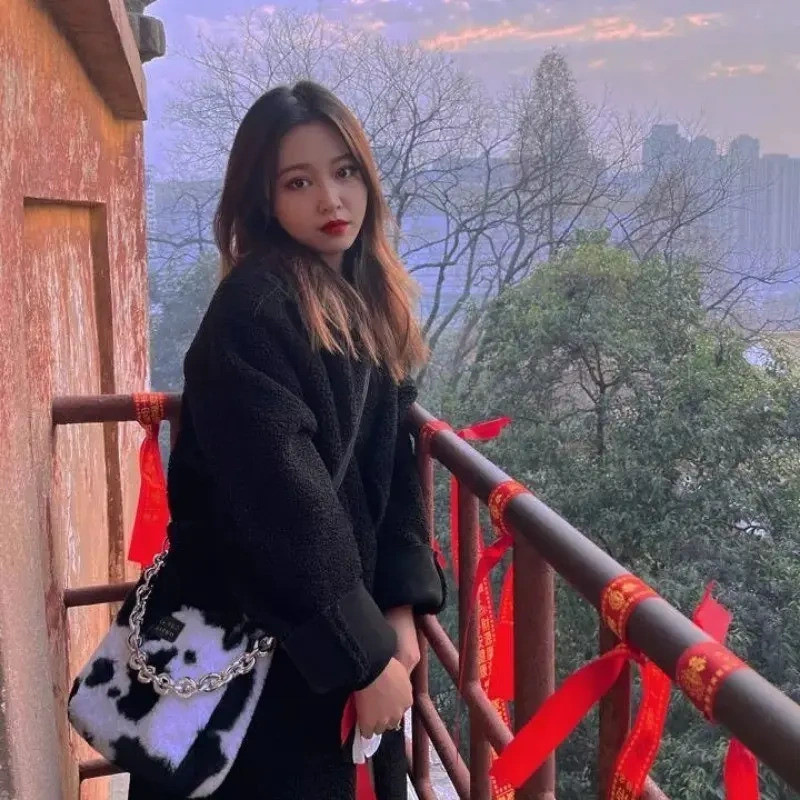 🍂的小悦明的主播海报