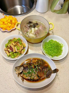 艺涵休几天家里有事的图片