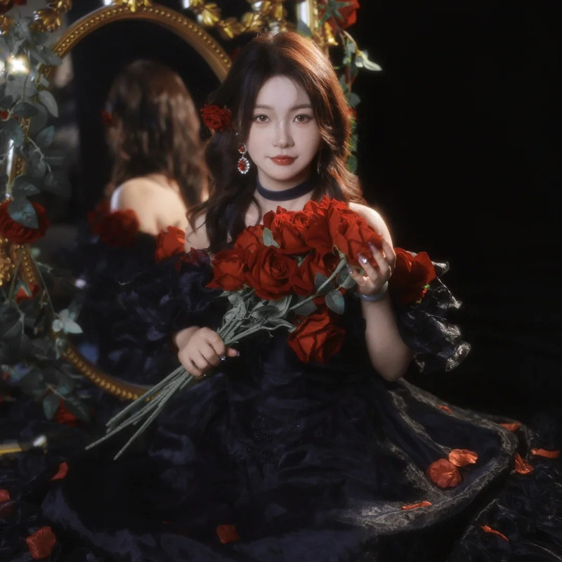 杨杨不吃草的主播海报