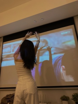 小缇娜主播照片