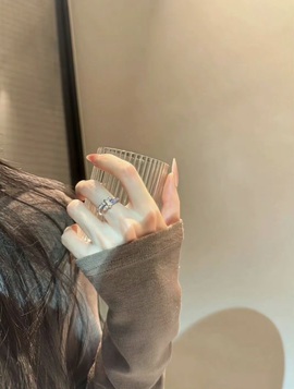 Seven柒.主播照片