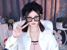 米娜Meena🧸主播照片
