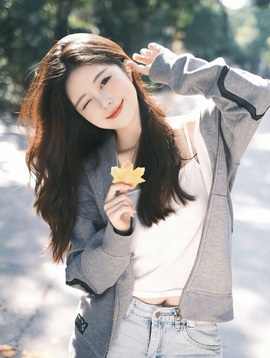Lily喵的图片