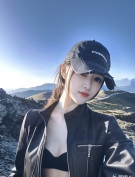 小初一❤ゞ吃百家饭主播照片