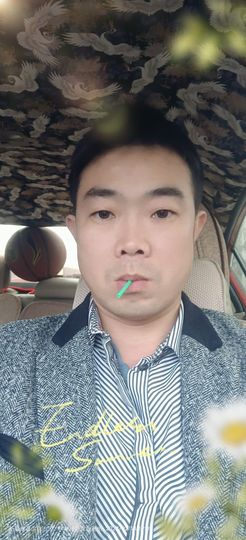 口袋板板主播照片