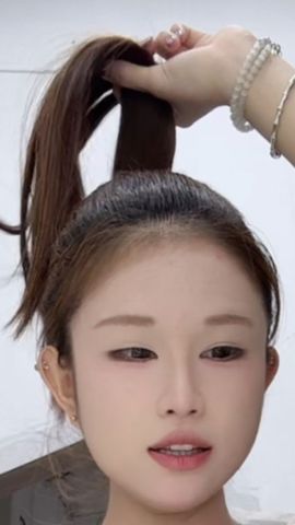 二两桃花醉今生的图片