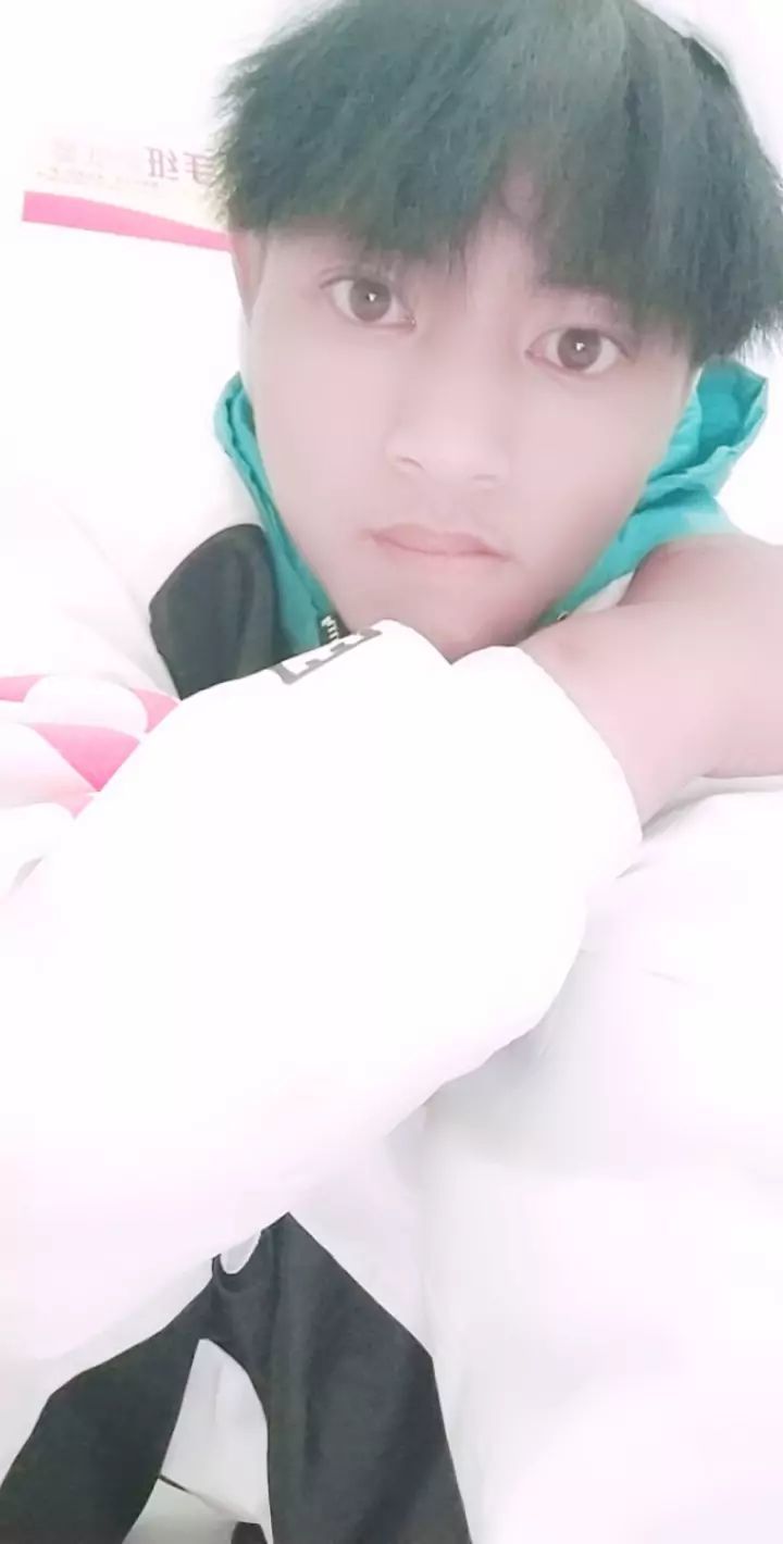 爱你恨你不值得e的图片