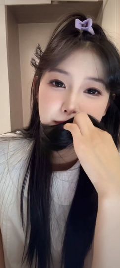 二两桃花醉今生的图片