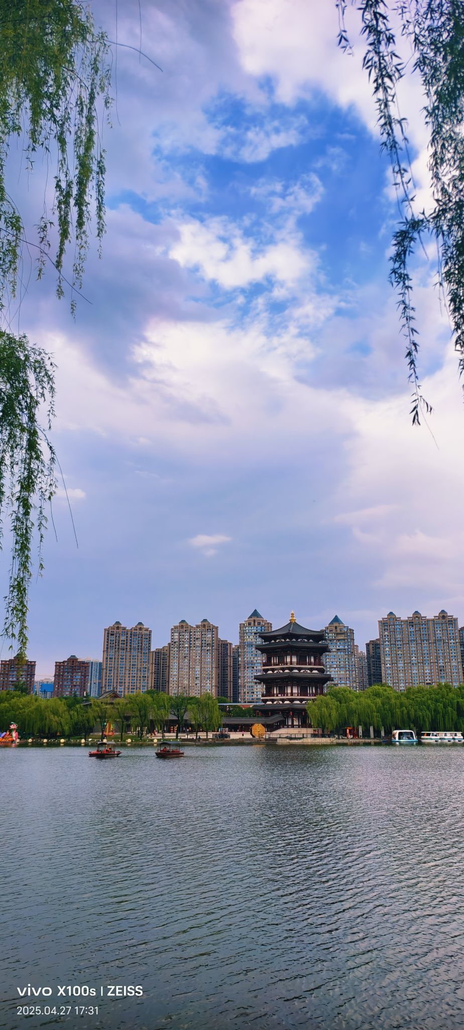 妞妞騎行全國主播圖片