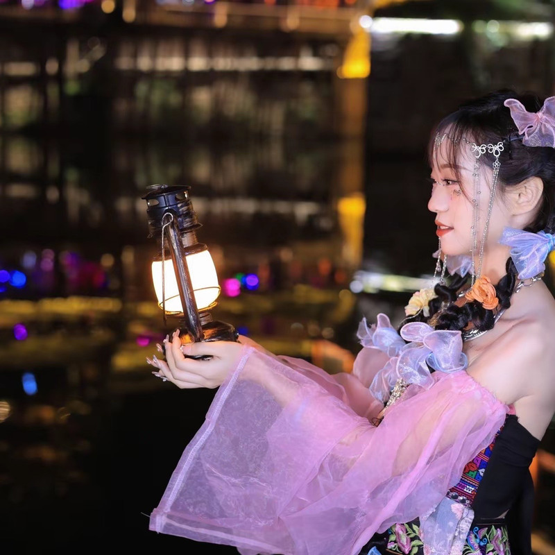 沅蔓小學(xué)妹的主播海報(bào)