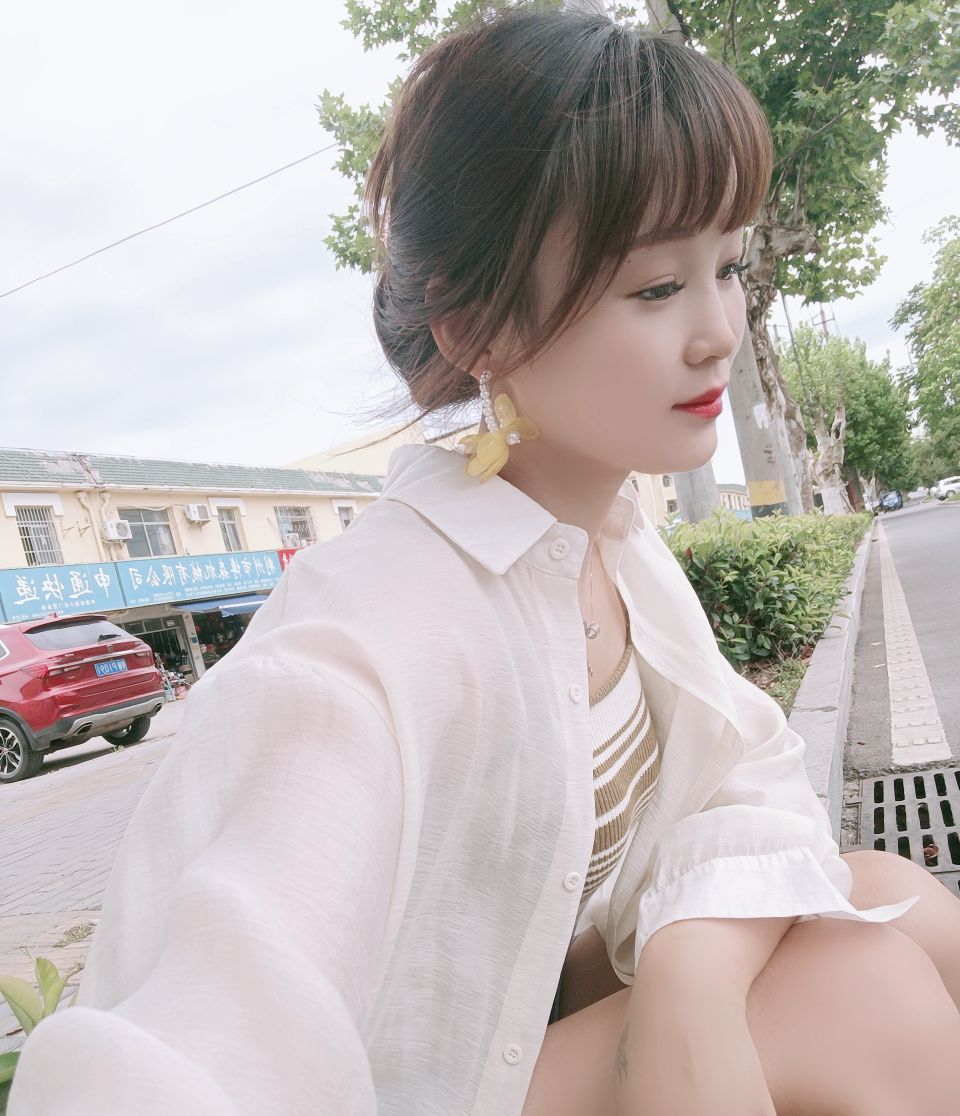 燕燕《承蒙厚爱》主播图片