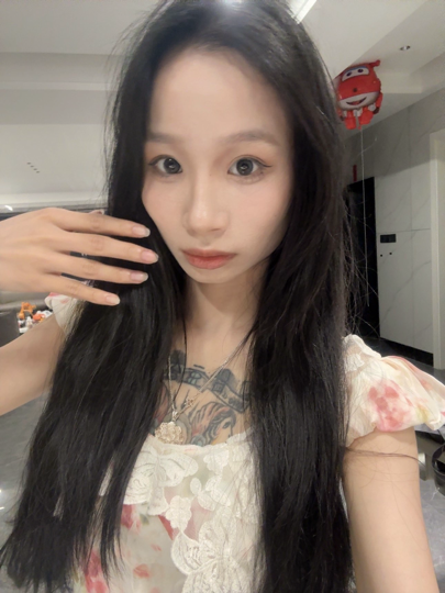 小玉求哥哥喂口饭啦海报