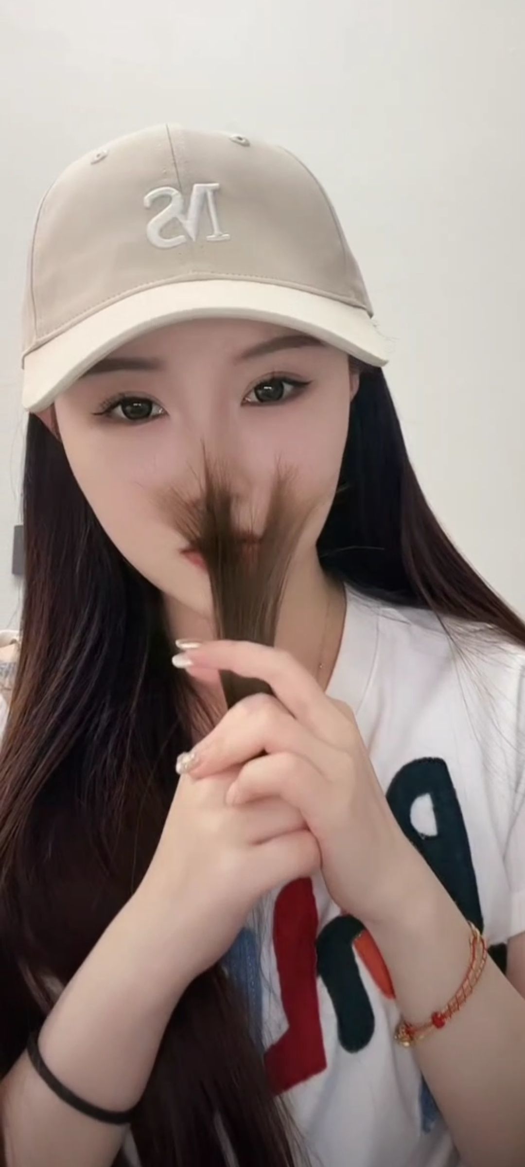 二两桃花醉今生主播图片