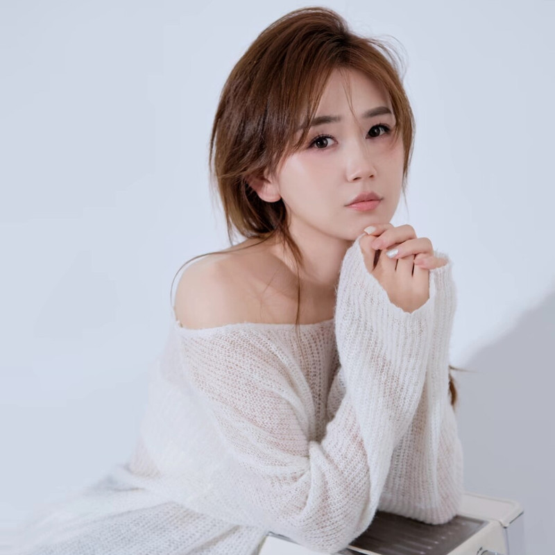 😘小妖精😘的主播海报