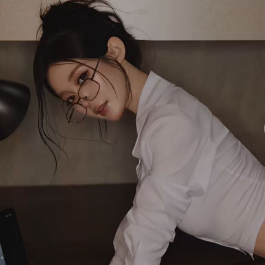 小秘吖海报
