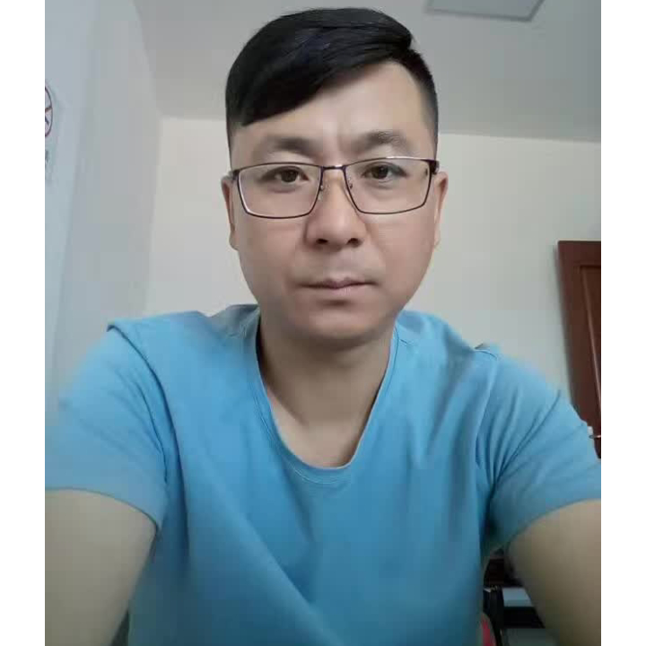 亲😘亲哥手心有你海报