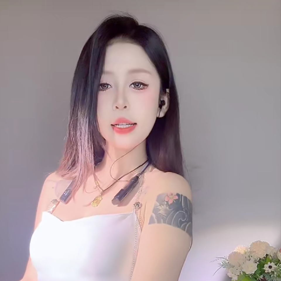 Delete呢海报