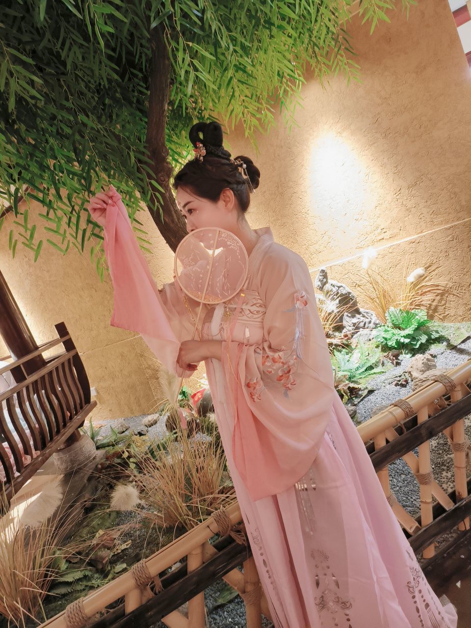 莹儿～晚上见主播图片
