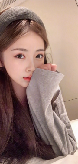 姗姗闪闪🎀海报