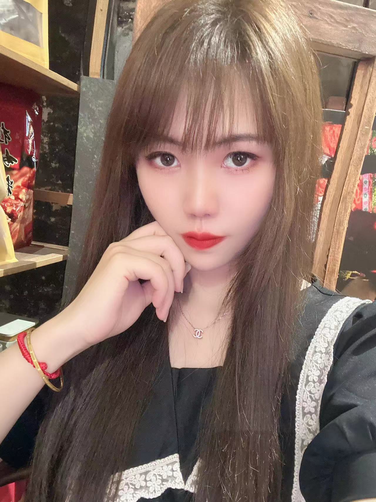李小蓓bby主播图片