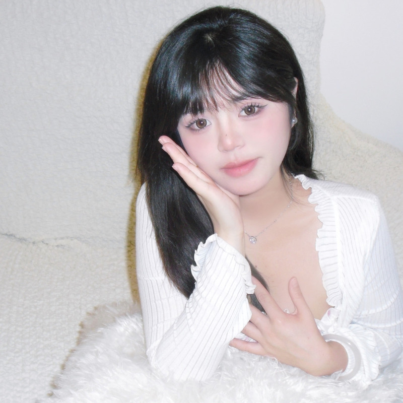 桃桃早上播的主播海报