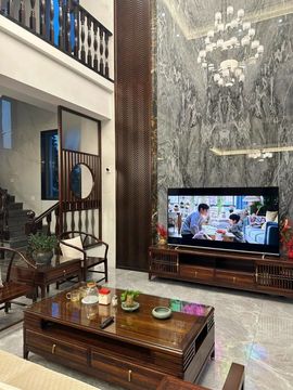 东是东山在起的东主播照片