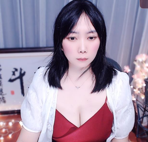 李李同学小草一个的图片