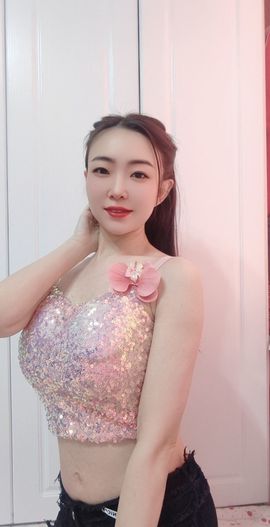 九斤奶奶主播照片