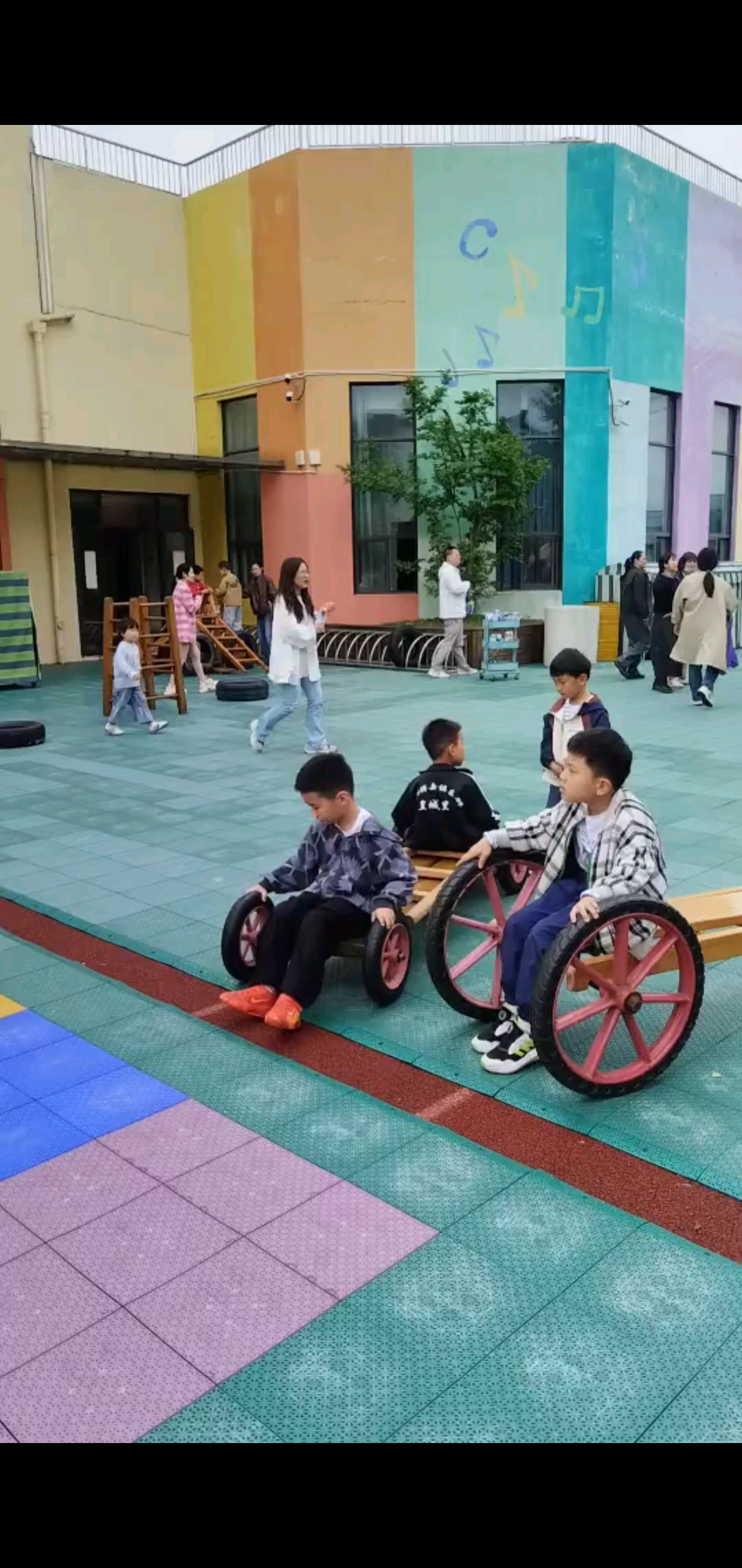 幼儿园开放日。