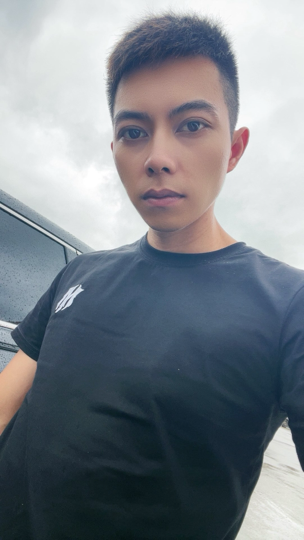 初歌..海报