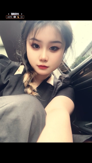七七…..海报