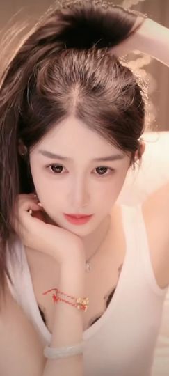 二两桃花醉今生的图片