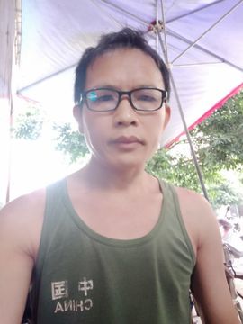 黄聘康主播照片