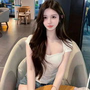 小美～aa🍬海报