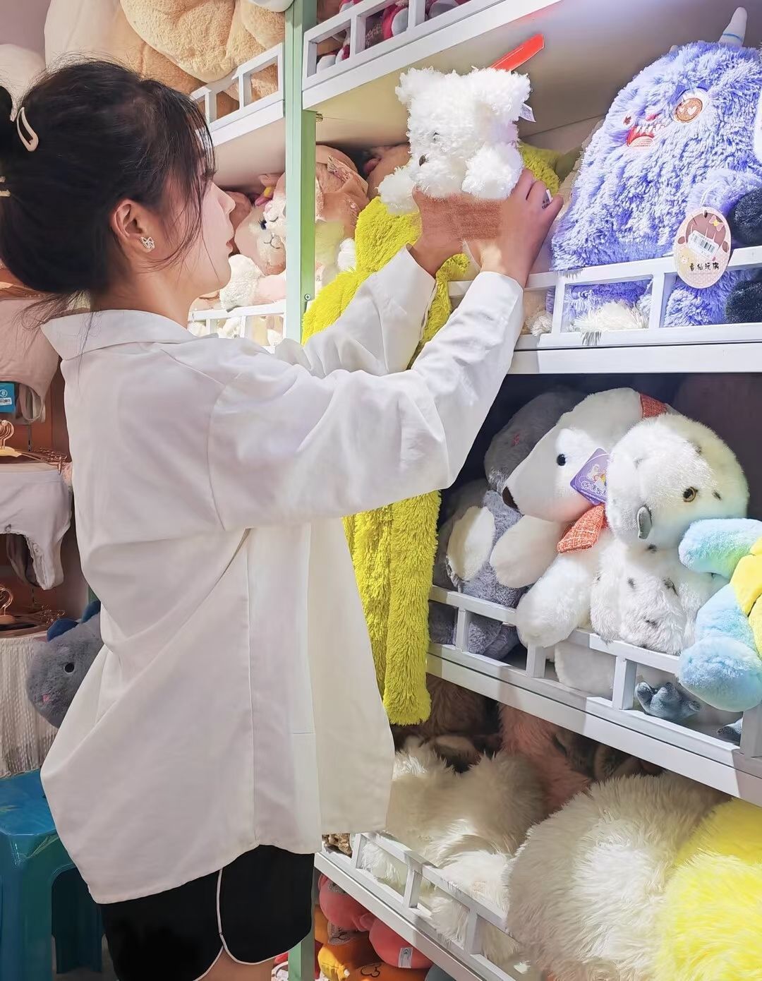 琳嘉佳主播图片