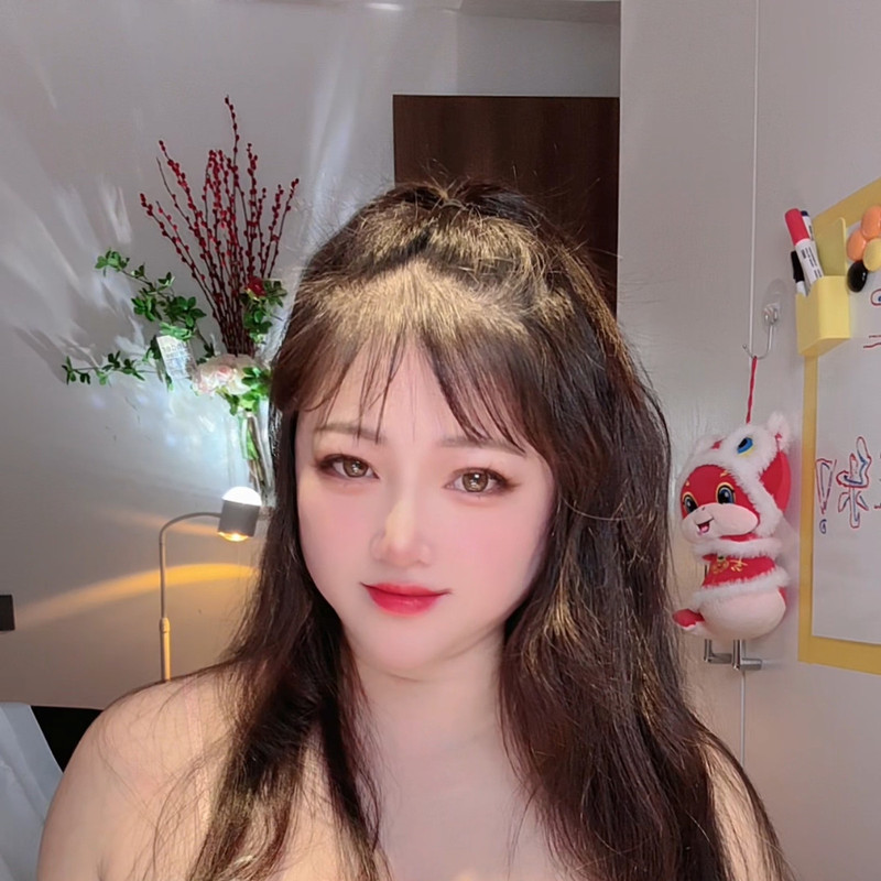 关小曼的主播海报