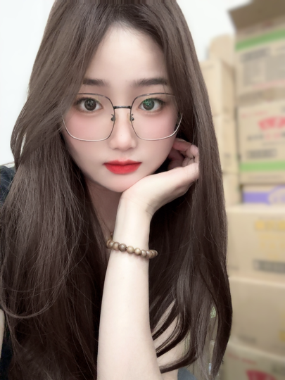 草莓妮妮海报