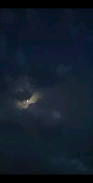 初十的月亮🌙