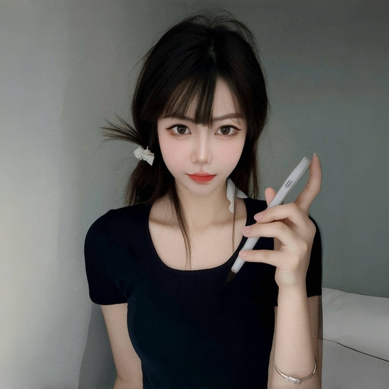小甜包妮妮的直播间
