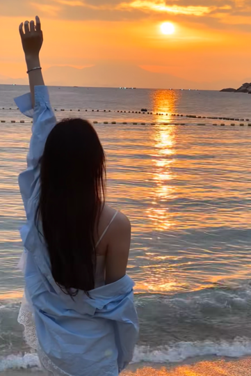 七月🦄海报
