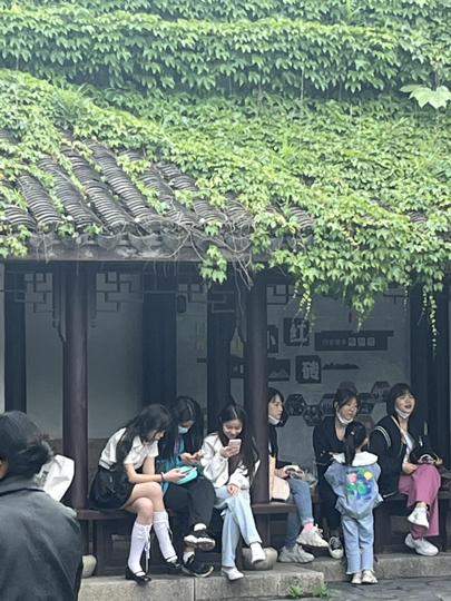ᰔᩚ.恋恋～嗷呜二哈海报