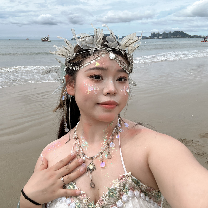 雀雀小婳海报