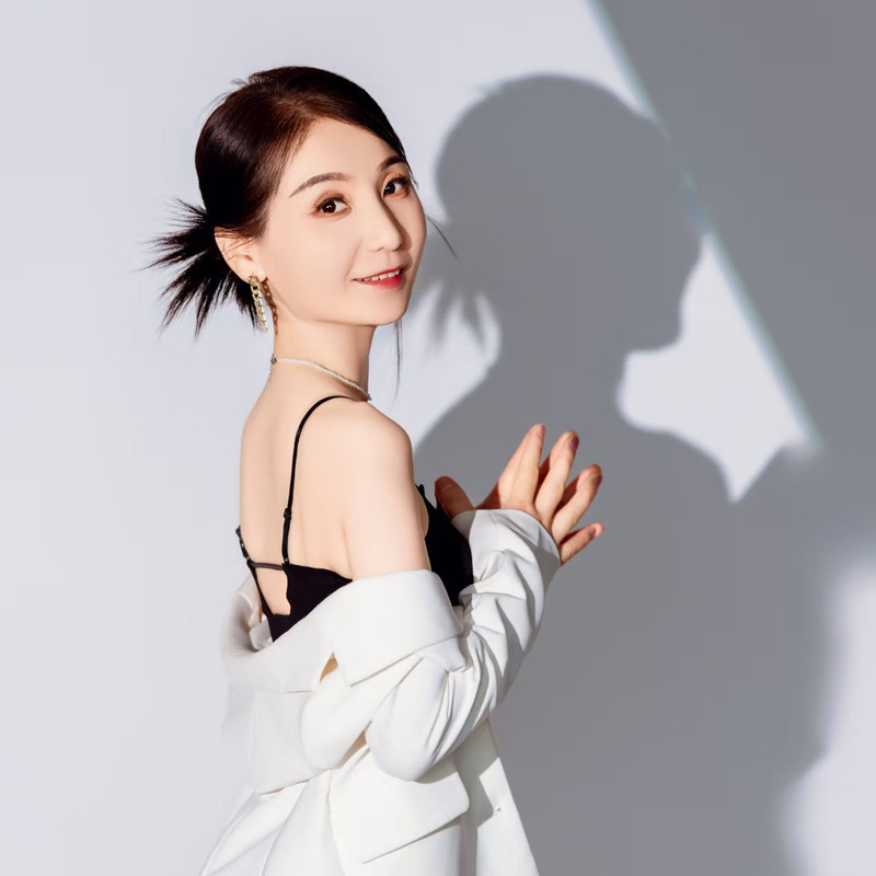 桃子需要人陪海报