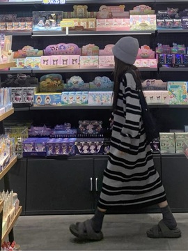 仙贝歇一歇主播照片