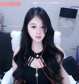 沁馨ღ求百元榜主播照片