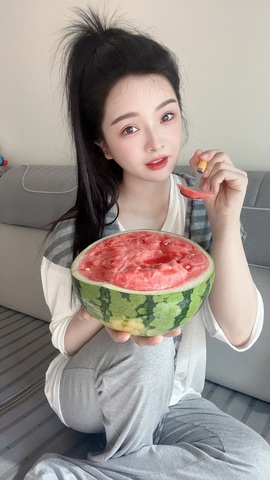 阿九认真唱歌🎤主播照片