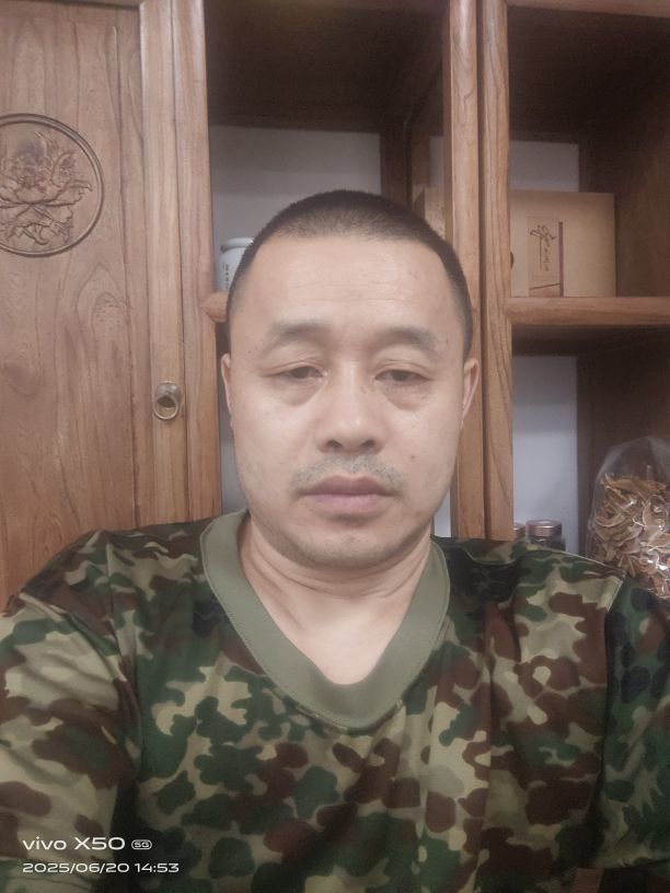 杨文海鼎流体育主播图片