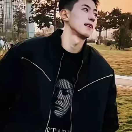 qqvom海报